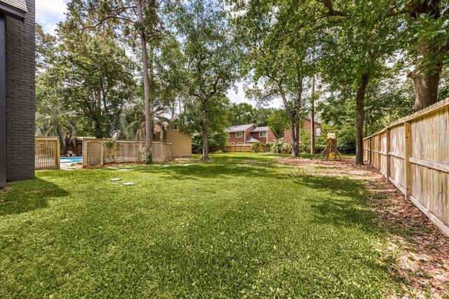 12511 Oak Plaza Drive, Cypress, TX 77429