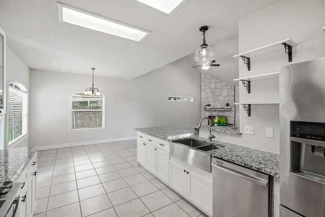 1620 Point View, Spring Branch, TX 78070