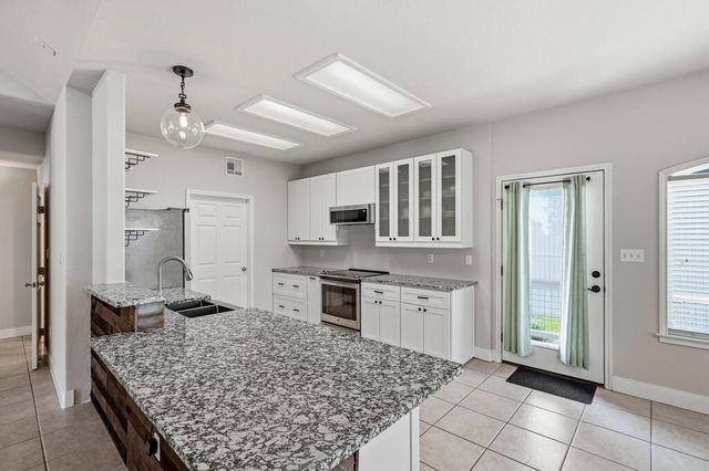1620 Point View, Spring Branch, TX 78070
