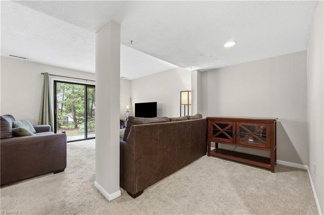 301 Village Lane B, Greensboro, NC 27409
