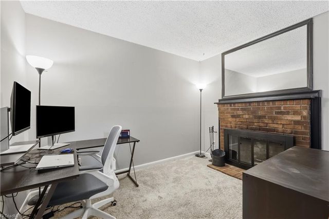 301 Village Lane B, Greensboro, NC 27409
