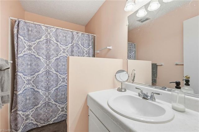 301 Village Lane B, Greensboro, NC 27409