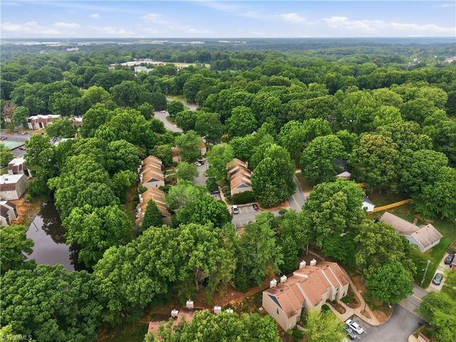 301 Village Lane B, Greensboro, NC 27409