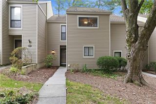 301 Village Lane B, Greensboro, NC 27409