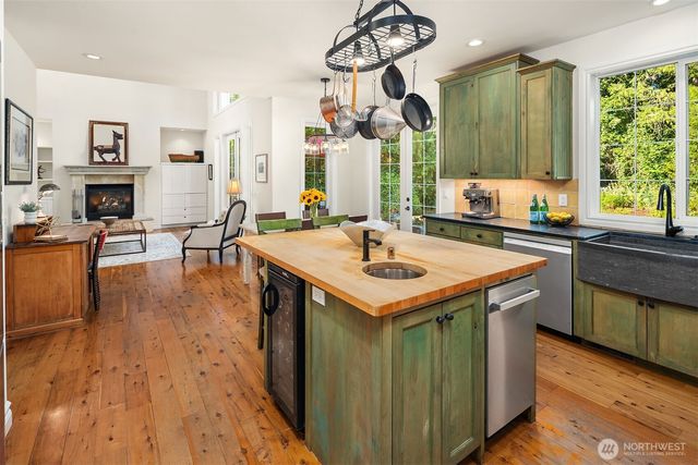 12022 NE 97th Street, Kirkland, WA 98033