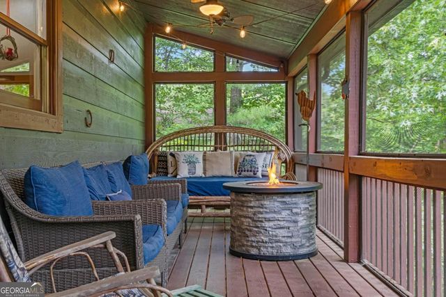 60 Clubhouse Court, Ellijay, GA 30536