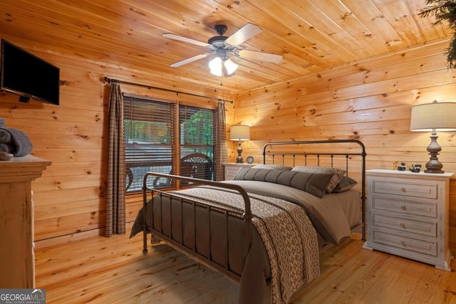 60 Clubhouse Court, Ellijay, GA 30536