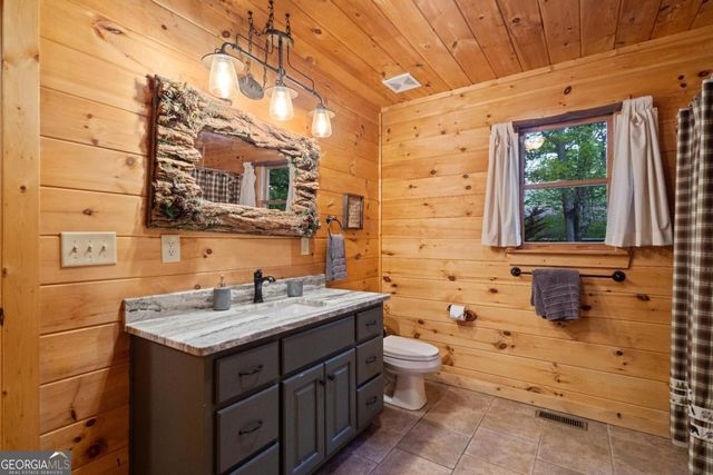 60 Clubhouse Court, Ellijay, GA 30536