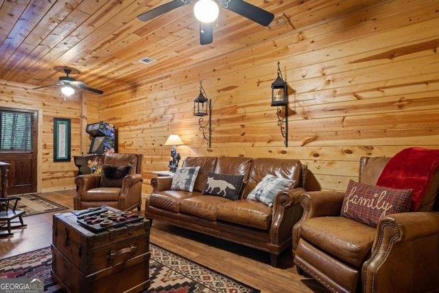 60 Clubhouse Court, Ellijay, GA 30536