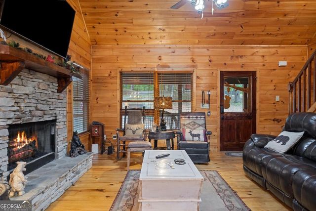 60 Clubhouse Court, Ellijay, GA 30536