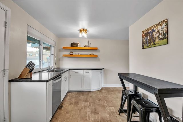 188 Dover Drive, West Seneca, NY 14224