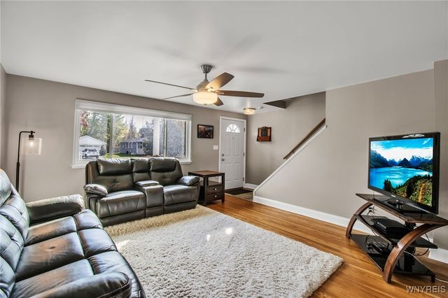 188 Dover Drive, West Seneca, NY 14224