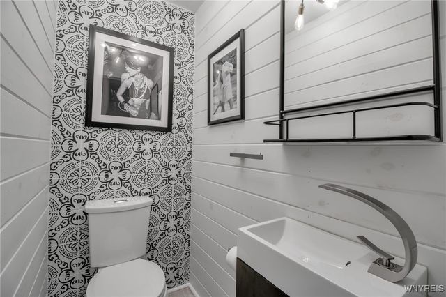 188 Dover Drive, West Seneca, NY 14224