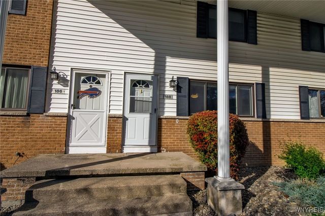 188 Dover Drive, West Seneca, NY 14224