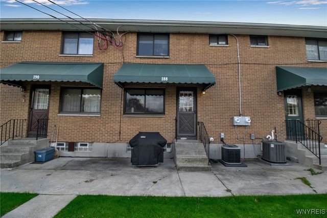 188 Dover Drive, West Seneca, NY 14224