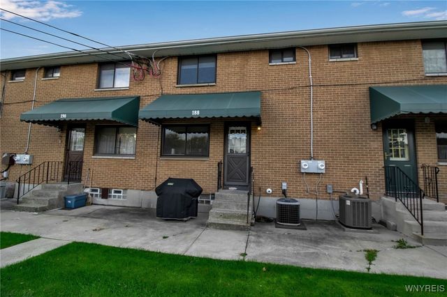 188 Dover Drive, West Seneca, NY 14224