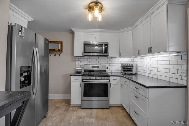 188 Dover Drive, West Seneca, NY 14224