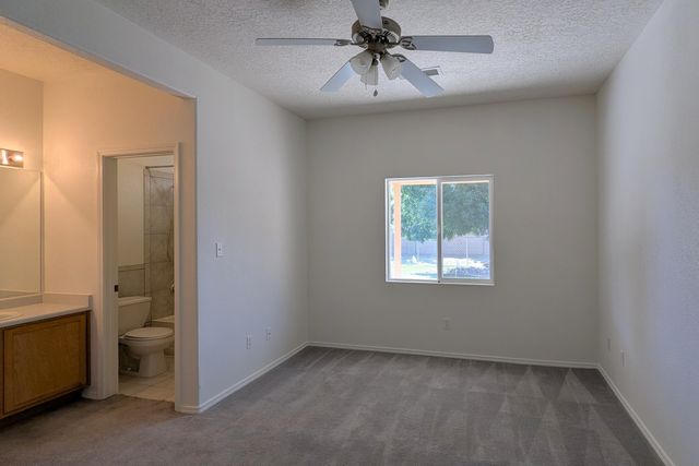 7604 Calle Armonia NE, Albuquerque, NM 87113