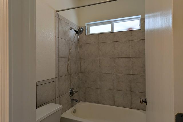 7604 Calle Armonia NE, Albuquerque, NM 87113