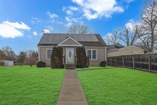 221 1ST Street, Brighton Twp, PA 15009