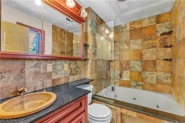 8935 Oberlin Road, Elyria, OH 44035