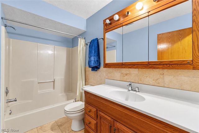 8935 Oberlin Road, Elyria, OH 44035