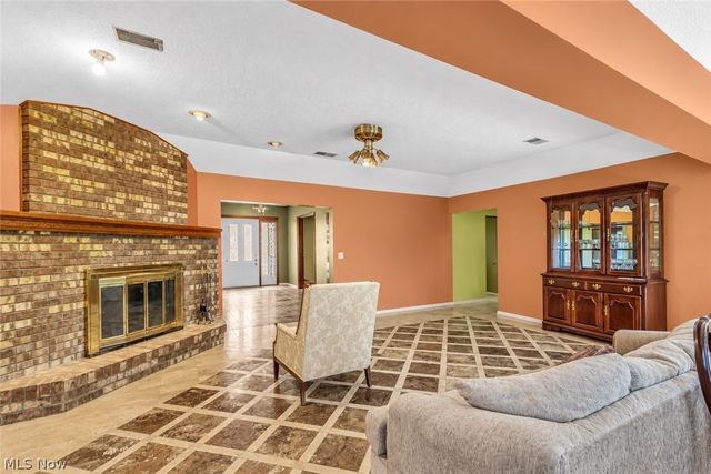 8935 Oberlin Road, Elyria, OH 44035