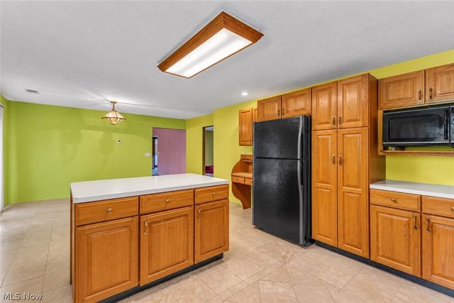 8935 Oberlin Road, Elyria, OH 44035