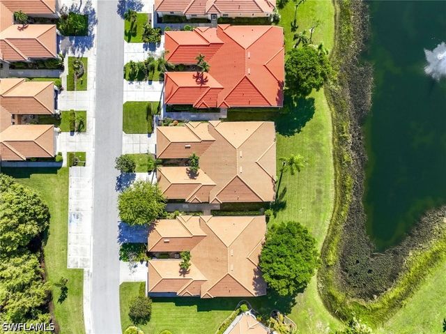 7887 Sanctuary CIR 2, Naples, FL 34104