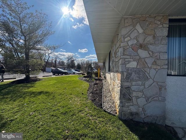 860 ROUTE 168, Turnersville, NJ 08012