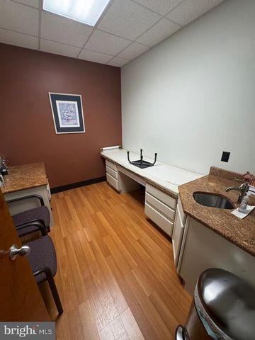 860 ROUTE 168, Turnersville, NJ 08012