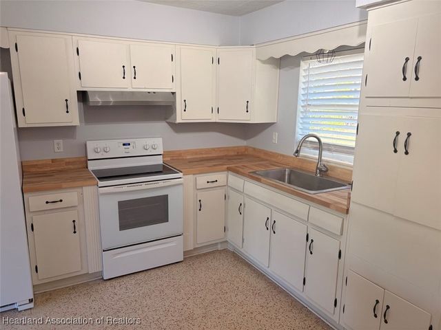 4018 Lakewood Road, Sebring, FL 33875