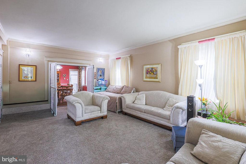 Image 10 of property listing at 6701 PARK HEIGHTS AVE #3C, Baltimore, MD 21215