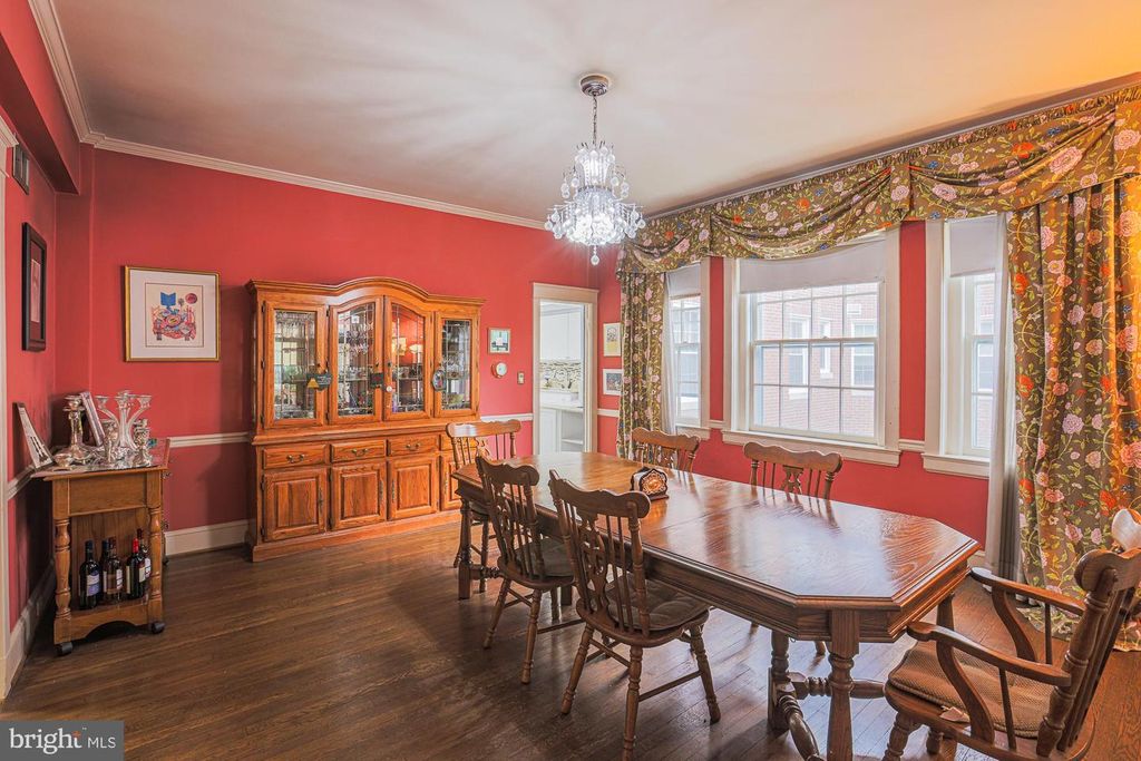 Image 5 of property listing at 6701 PARK HEIGHTS AVE #3C, Baltimore, MD 21215