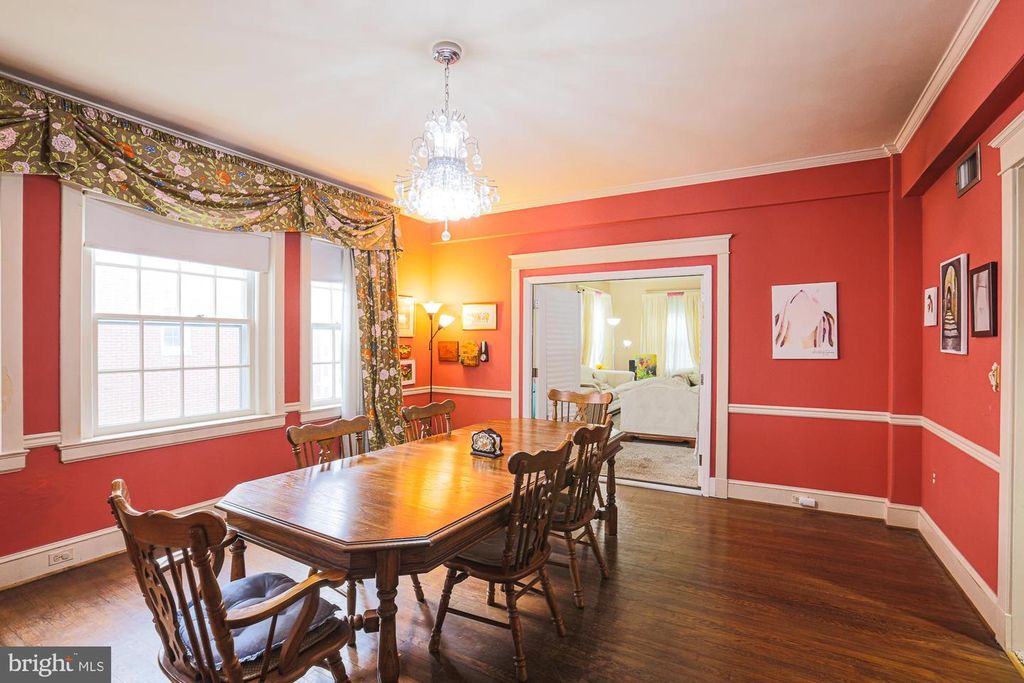 Image 6 of property listing at 6701 PARK HEIGHTS AVE #3C, Baltimore, MD 21215