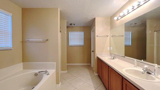 831 HORSESHOE FALLS DRIVE, Orlando, FL 32828