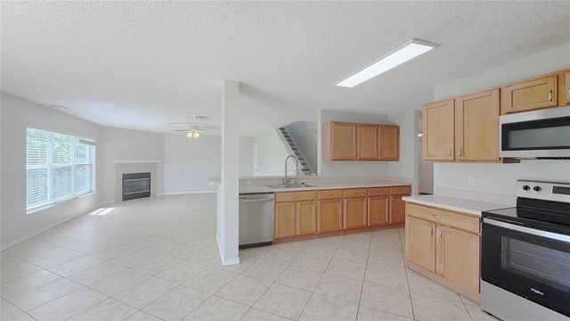831 HORSESHOE FALLS DRIVE, Orlando, FL 32828