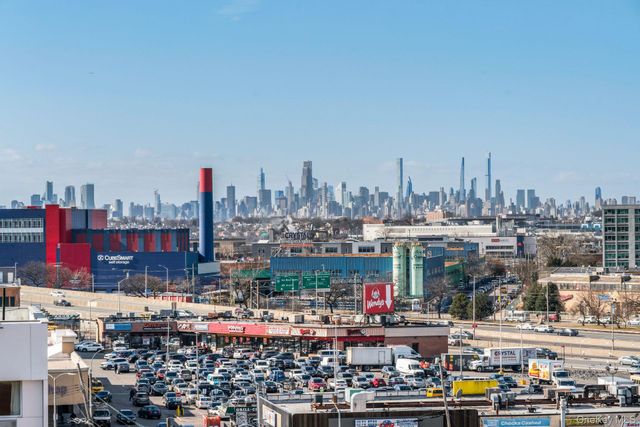 13616 31st Road 8B, Flushing, NY 11354