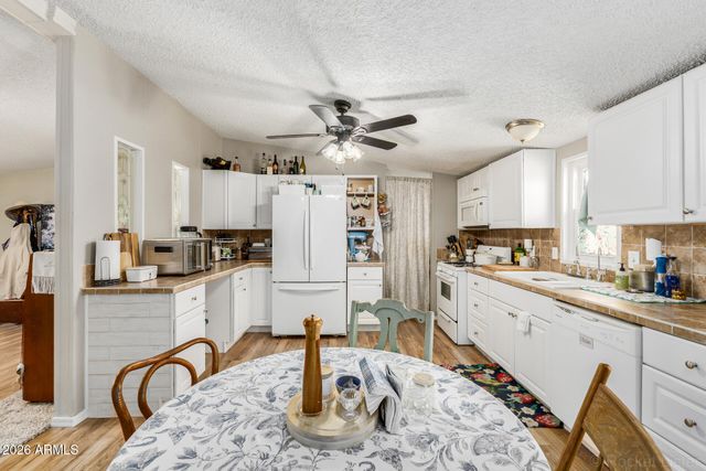 2120 E Bluefield Avenue 144, Phoenix, AZ 85022