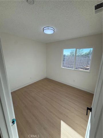 172 E Manchester, San Bernardino, CA 92408
