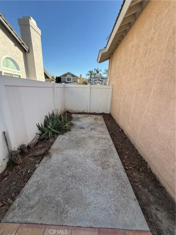 172 E Manchester, San Bernardino, CA 92408