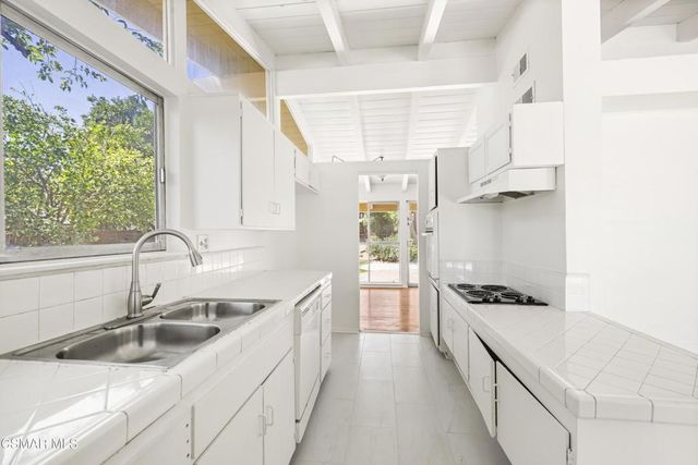 17425 Stare Street, Northridge, CA 91325
