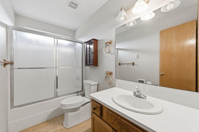 1814 S Goebel St, Wichita, KS 67207