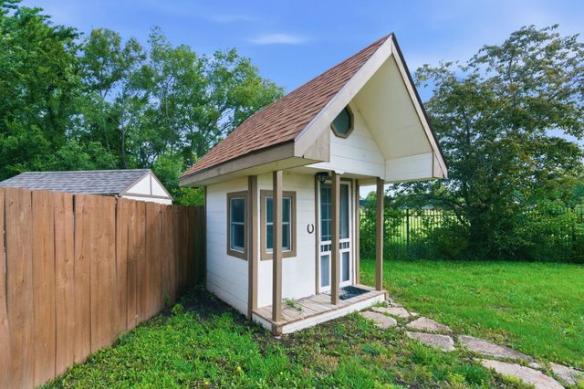 1814 S Goebel St, Wichita, KS 67207