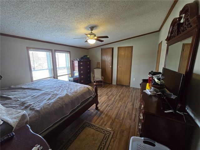 556 1291st Road, Clinton, MO 64735