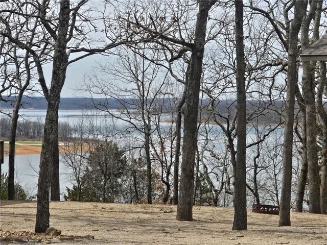 556 1291st Road, Clinton, MO 64735