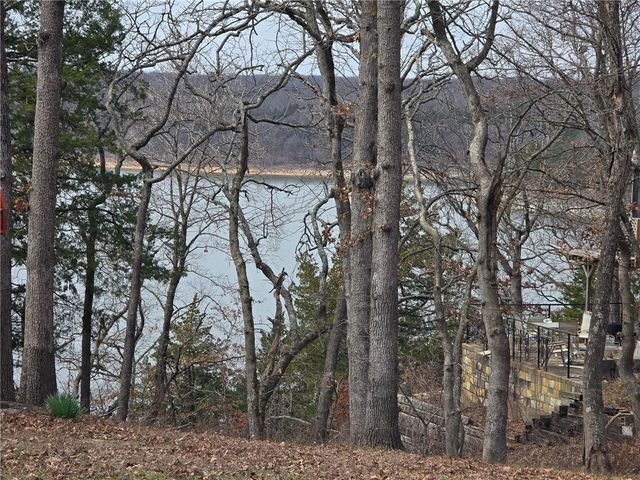 556 1291st Road, Clinton, MO 64735