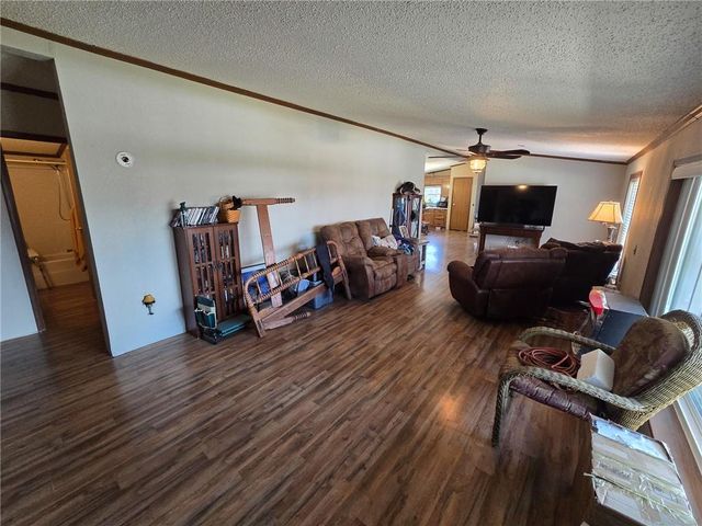 556 1291st Road, Clinton, MO 64735