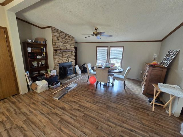 556 1291st Road, Clinton, MO 64735