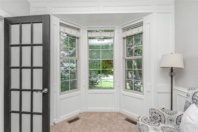 15236 Prairie Avenue, Urbandale, IA 50323